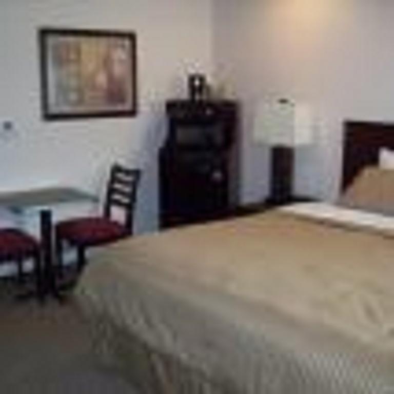 ווקשה Price Pointe Inn מראה חיצוני תמונה